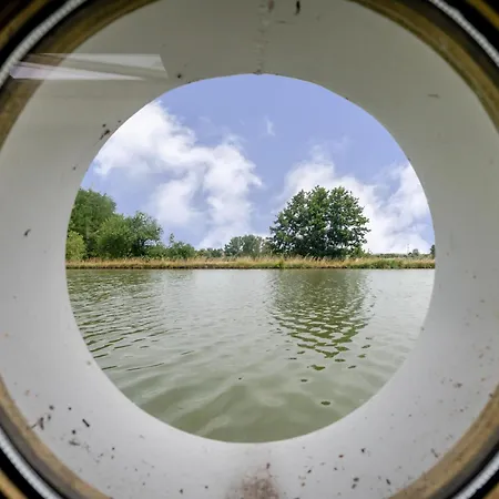 Botel De Marinier - Insolite *