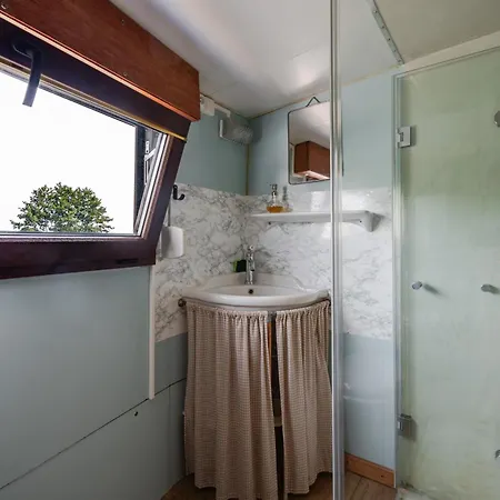 Hotel na wodzie De Marinier - Insolite Mutzenhouse